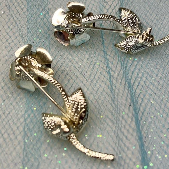 3/$15  AVON Rose Pins - Picture 3 of 4